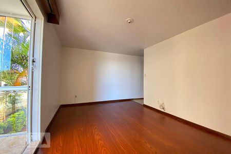 Sala de apartamento para alugar com 2 quartos, 71m² em Ouro Branco, Novo Hamburgo