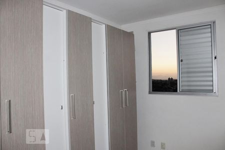 Quarto de apartamento para alugar com 2 quartos, 48m² em Morro Santana, Porto Alegre