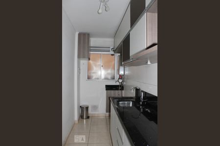 Cozinha de apartamento à venda com 2 quartos, 48m² em Morro Santana, Porto Alegre