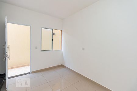 Sala de casa de condomínio à venda com 2 quartos, 50m² em Burgo Paulista, São Paulo