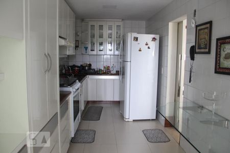 Cozinha de apartamento para alugar com 2 quartos, 120m² em Jardim Camburi, Vitória