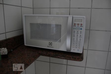 Detalhe cozinha de apartamento para alugar com 2 quartos, 120m² em Jardim Camburi, Vitória