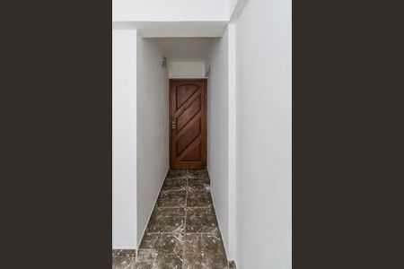Sala - Hall da entrada de apartamento para alugar com 2 quartos, 56m² em Olaria, Rio de Janeiro
