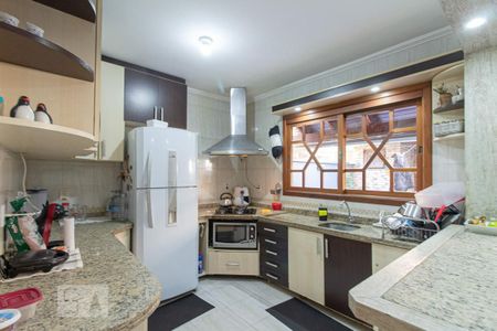 Cozinha de casa à venda com 3 quartos, 250m² em Sarandi, Porto Alegre