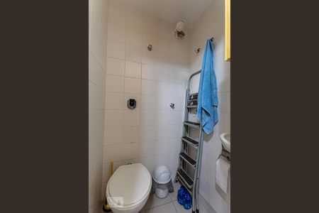 Apartamento à venda com 239m², 4 quartos e 2 vagas Apartamento à venda com 239m², 4 quartos e 2 vagasÁrea de Serviço