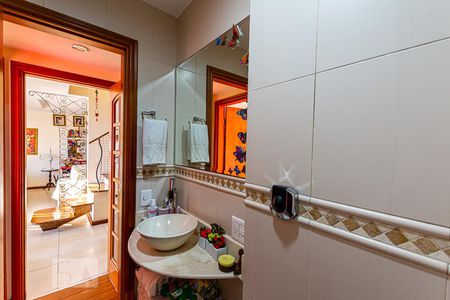 Apartamento à venda com 239m², 4 quartos e 2 vagas Apartamento à venda com 239m², 4 quartos e 2 vagasBanheiro da Suíte 1