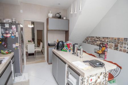 Casa para alugar com 450m², 4 quartos e 2 vagas Casa para alugar com 450m², 4 quartos e 2 vagasCozinha