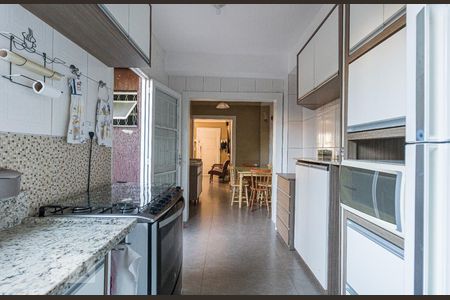 Cozinha de casa à venda com 3 quartos, 150m² em Jardim Carvalho, Porto Alegre