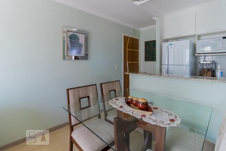 Sala de apartamento para alugar com 2 quartos, 50m² em Parque Paineiras, São Paulo