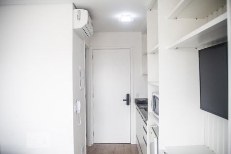 Sala/Quarto de kitnet/studio para alugar com 1 quarto, 16m² em Bela Vista, São Paulo