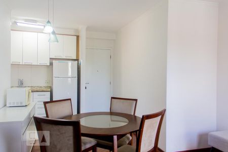 Sala de apartamento para alugar com 3 quartos, 67m² em Vila Alzira, Santo André