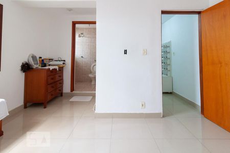 Suíte 1 de casa para alugar com 3 quartos, 240m² em Rio Pequeno, São Paulo