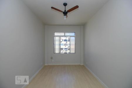 Sala de Estar de apartamento à venda com 2 quartos, 77m² em Centro, Rio de Janeiro