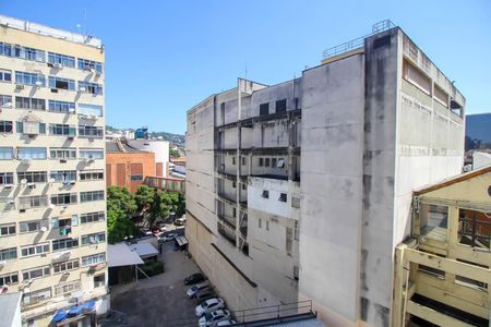 Vista da Sala de apartamento à venda com 2 quartos, 77m² em Centro, Rio de Janeiro