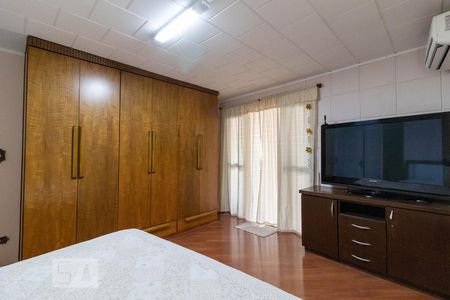 Suíte de casa à venda com 4 quartos, 240m² em Vila dos Andrades, São Paulo