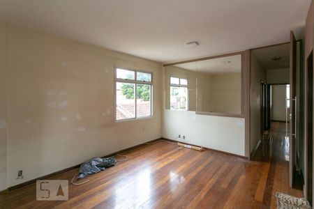 Sala de apartamento à venda com 3 quartos, 81m² em Sagrada Família, Belo Horizonte