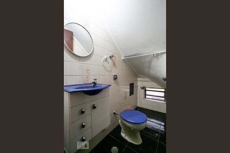 Casa 1 - Lavabo de casa à venda com 3 quartos, 130m² em Vila Carbone, São Paulo