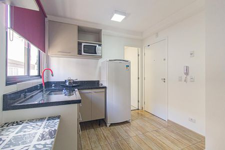 Cozinha de kitnet/studio para alugar com 1 quarto, 19m² em Novo Mundo, Curitiba