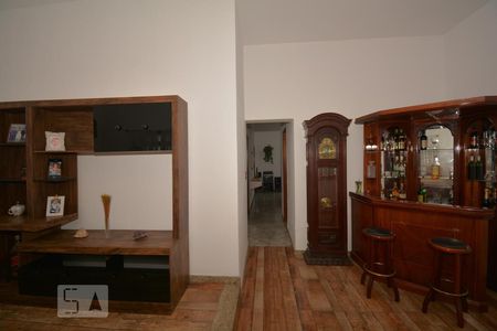 Sala de casa à venda com 5 quartos, 200m² em Madureira, Rio de Janeiro