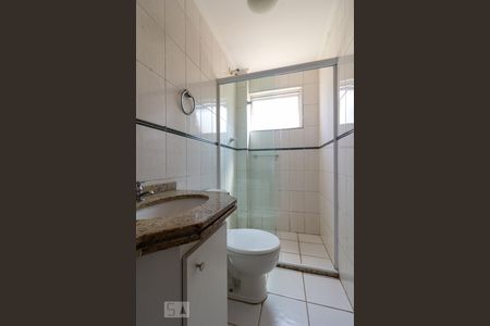 Casa para alugar com 95m², 3 quartos e 2 vagas Casa para alugar com 95m², 3 quartos e 2 vagasBanheiro Social