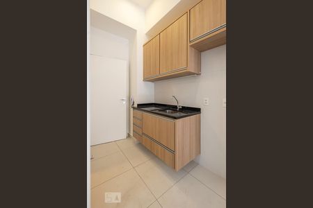 Cozinha de kitnet/studio à venda com 1 quarto, 24m² em Vila Madalena, São Paulo