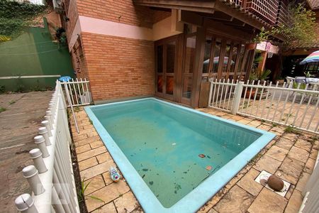 Casa para alugar com 400m², 4 quartos e 2 vagas Casa para alugar com 400m², 4 quartos e 2 vagasPiscina