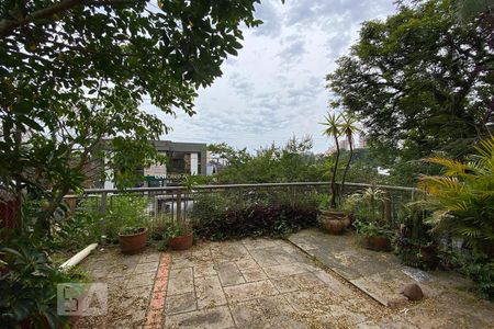 Casa para alugar com 400m², 4 quartos e 2 vagas Casa para alugar com 400m², 4 quartos e 2 vagasPátio