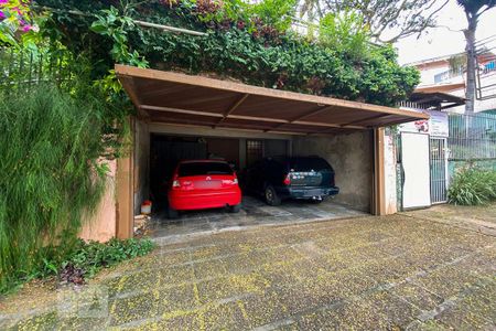 Casa para alugar com 400m², 4 quartos e 2 vagas Casa para alugar com 400m², 4 quartos e 2 vagasGaragem