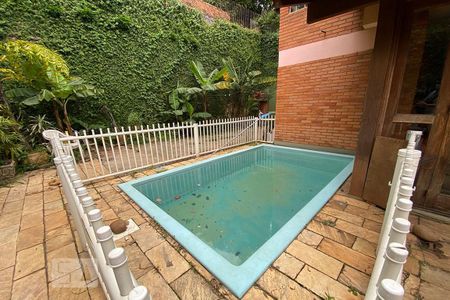 Casa para alugar com 400m², 4 quartos e 2 vagas Casa para alugar com 400m², 4 quartos e 2 vagasPiscina