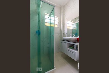 Banheiro Social de casa à venda com 3 quartos, 195m² em Conjunto Residencial Butantã, São Paulo