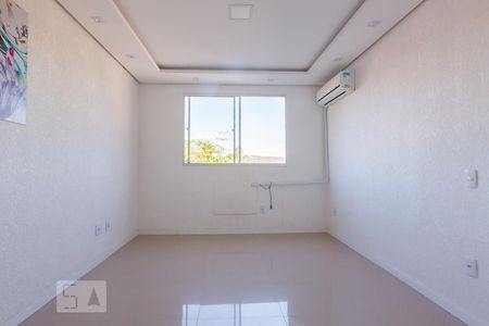 Sala de apartamento à venda com 2 quartos, 40m² em Hípica, Porto Alegre