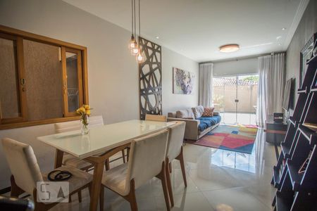 Casa à venda com 190m², 4 quartos e 4 vagasSala de Jantar