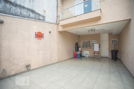 Casa à venda com 190m², 4 quartos e 4 vagas Casa à venda com 190m², 4 quartos e 4 vagasGaragem