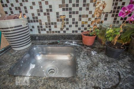 Casa à venda com 190m², 4 quartos e 4 vagas Casa à venda com 190m², 4 quartos e 4 vagasQuintal - Torneira