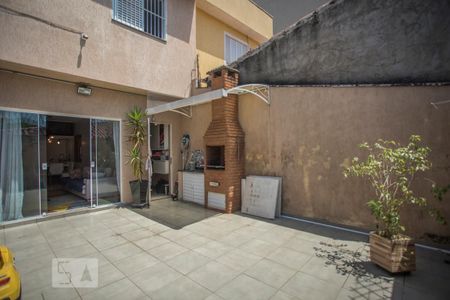 Casa à venda com 190m², 4 quartos e 4 vagas Casa à venda com 190m², 4 quartos e 4 vagasQuintal