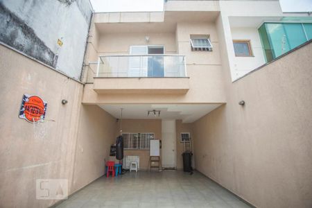 Casa à venda com 190m², 4 quartos e 4 vagas Casa à venda com 190m², 4 quartos e 4 vagasGaragem