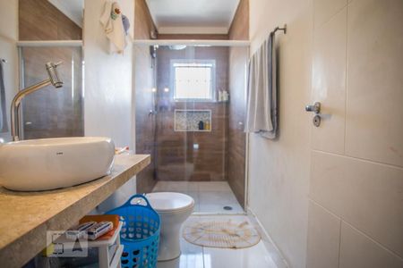 Casa à venda com 190m², 4 quartos e 4 vagas Casa à venda com 190m², 4 quartos e 4 vagasBanheiro Suíte 1