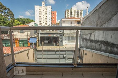 Casa à venda com 190m², 4 quartos e 4 vagas Casa à venda com 190m², 4 quartos e 4 vagasVaranda