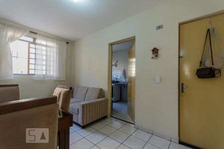 Sala de apartamento à venda com 2 quartos, 48m² em Parque das Nações, Santo André