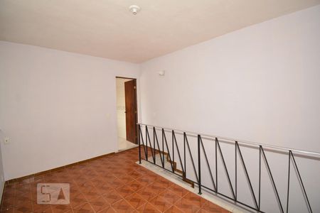 Sala de casa de condomínio para alugar com 2 quartos, 48m² em Oswaldo Cruz, Rio de Janeiro