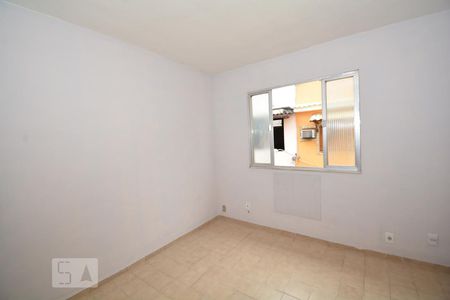 Quarto 1 de casa de condomínio para alugar com 2 quartos, 48m² em Oswaldo Cruz, Rio de Janeiro