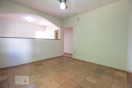 Copa de casa para alugar com 3 quartos, 323m² em Centro, Uberlândia