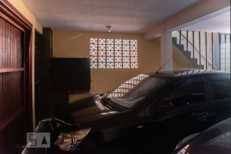 Casa à venda com 250m², 8 quartos e 2 vagas Casa à venda com 250m², 8 quartos e 2 vagasGaragem