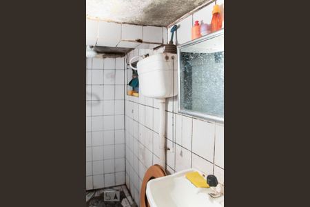 Casa à venda com 250m², 8 quartos e 2 vagas Casa à venda com 250m², 8 quartos e 2 vagasCasa 3 - Banheiro