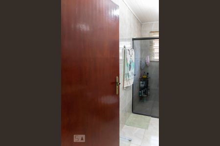 Casa à venda com 250m², 8 quartos e 2 vagas Casa à venda com 250m², 8 quartos e 2 vagasCasa 2- Banheiro