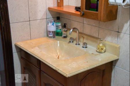 Casa à venda com 250m², 8 quartos e 2 vagas Casa à venda com 250m², 8 quartos e 2 vagasCasa 1 - Banheiro