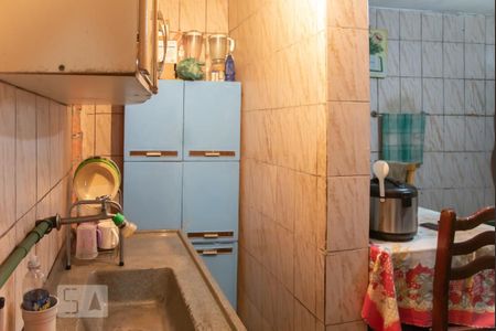 Casa à venda com 250m², 8 quartos e 2 vagas Casa à venda com 250m², 8 quartos e 2 vagasCasa 3 - Cozinha