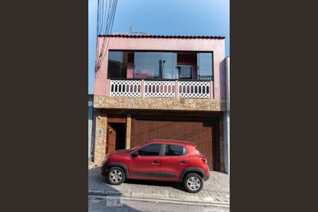 Casa à venda com 250m², 8 quartos e 2 vagas Casa à venda com 250m², 8 quartos e 2 vagasFachada