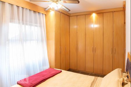 Casa à venda com 250m², 8 quartos e 2 vagas Casa à venda com 250m², 8 quartos e 2 vagasCasa 1 - Suite 1