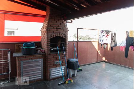 Casa à venda com 250m², 8 quartos e 2 vagas Casa à venda com 250m², 8 quartos e 2 vagasCasa 2 - Churrasqueira